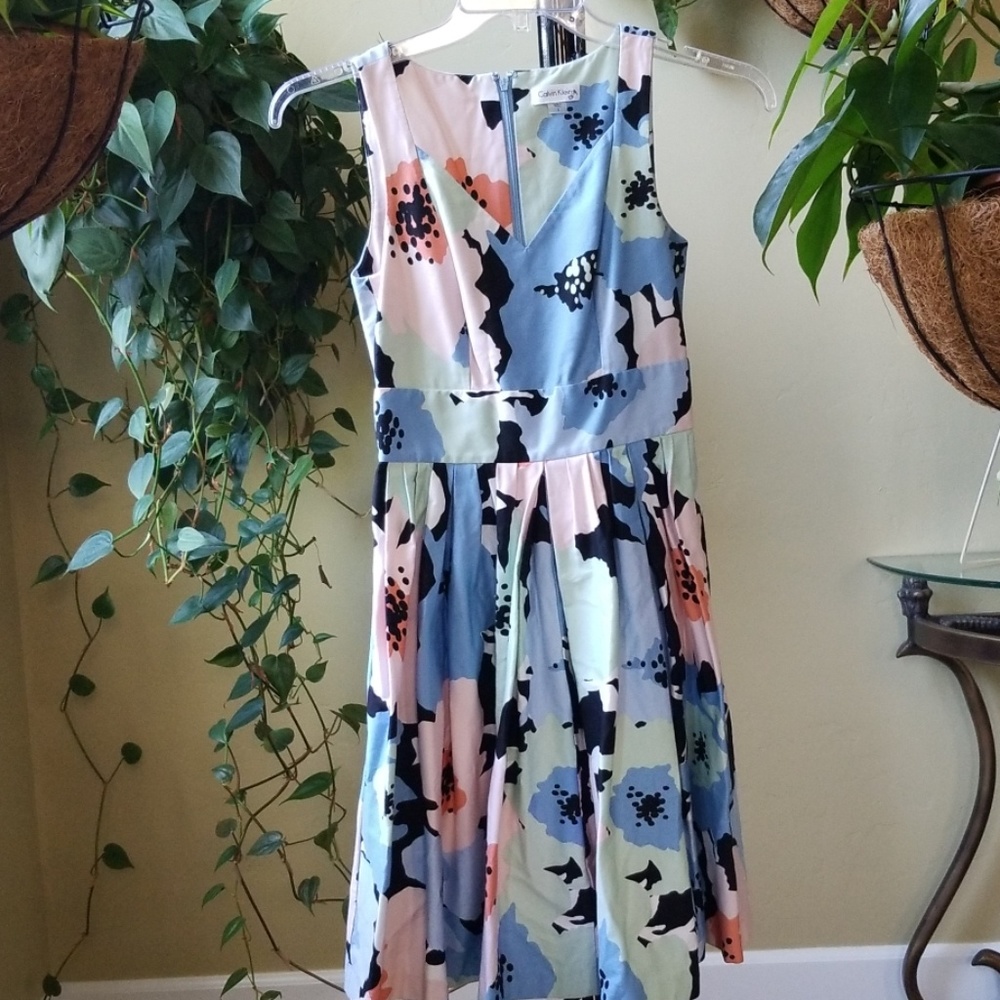 Calvin Klein flowered polished cotton dress size 2